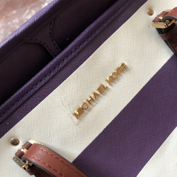 Amazing striped purple blue and white Michael Kors Mercer Tote bag - Picture 8 of 10